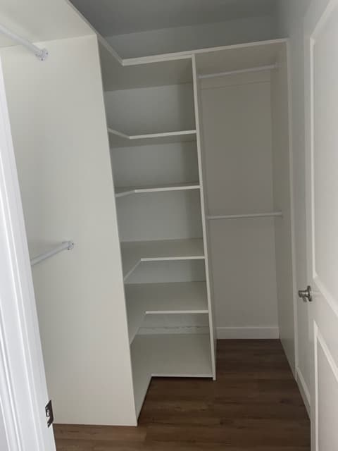 walk-in closet - 436 N Shelton St