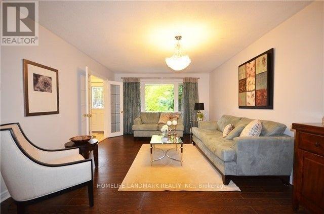 Building Photo - 55 Waddington Crescent