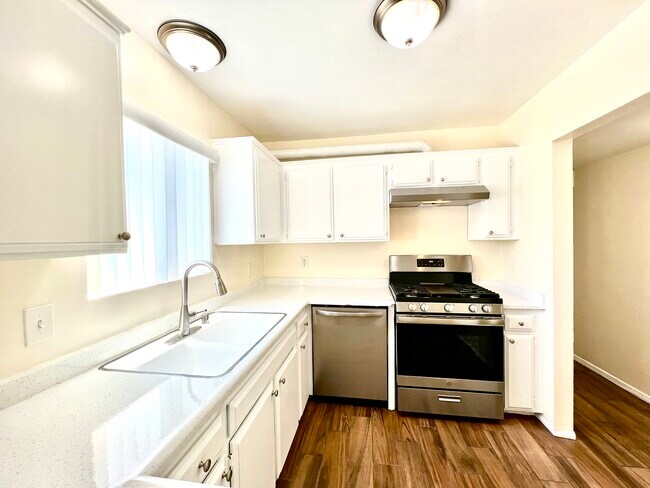 Building Photo - 2908 E South St