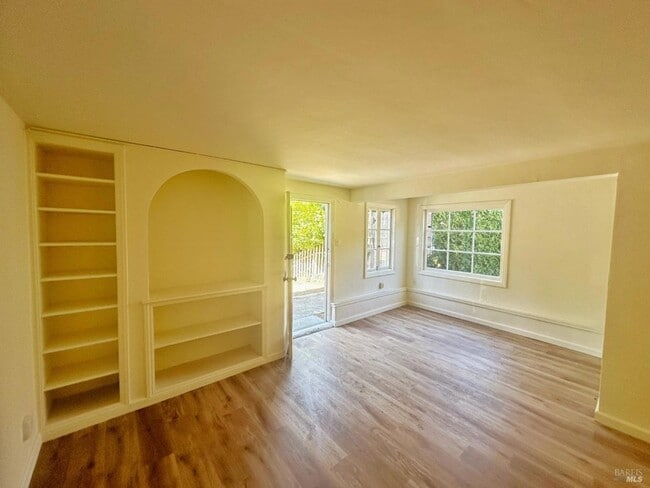 250 Edgewood Ave Unit B  