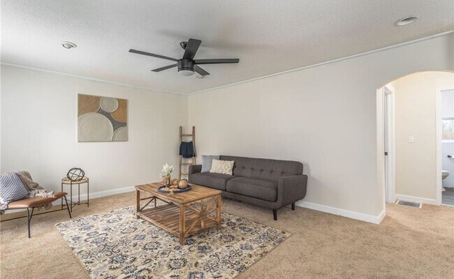 Foto del edificio - 2/ 1 Home for Rent!