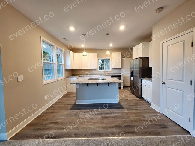 Building Photo - 7888 Wilkinson Dr