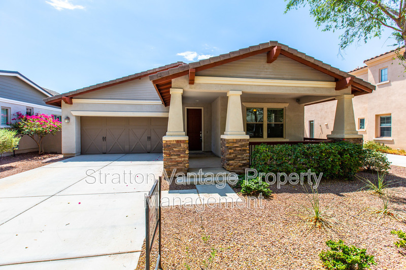 Foto principal - 20767 W Ridge Rd