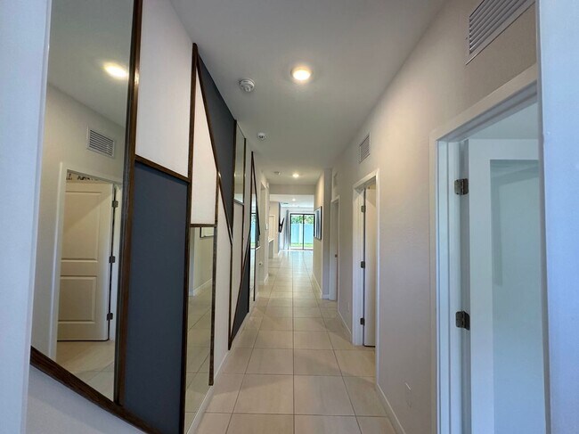 Foto del edificio - 7078 Rockwood Rd