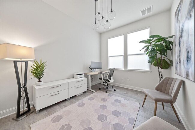 Foto del edificio - 4025 Logan Ridge Dr