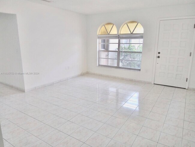 Foto del edificio - 3304 SW 23rd St