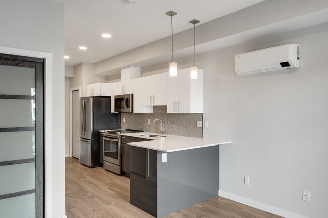 Building Photo - Treanor Terrace Apartments