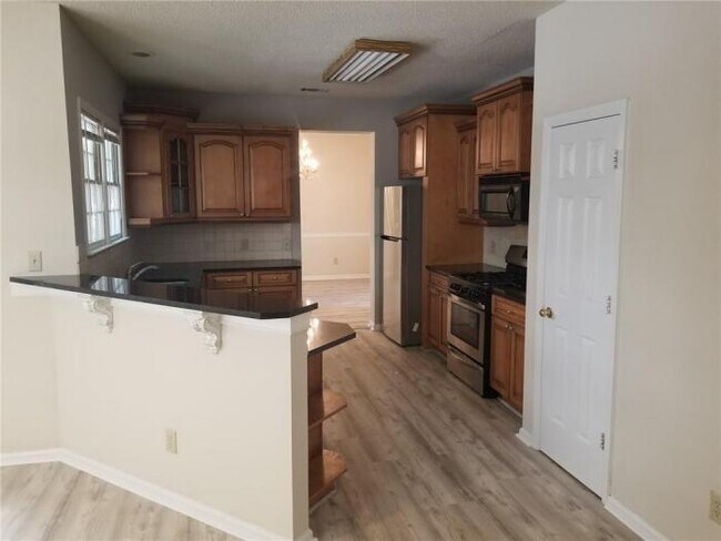 Building Photo - 5 bedroom in Alpharetta GA 30022