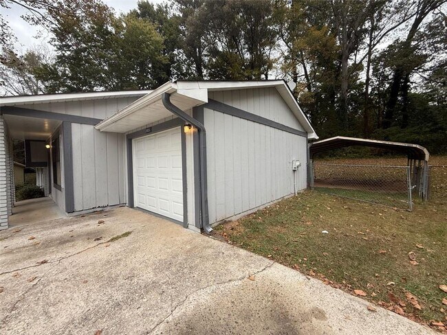 Building Photo - 8856 Gateridge Ct