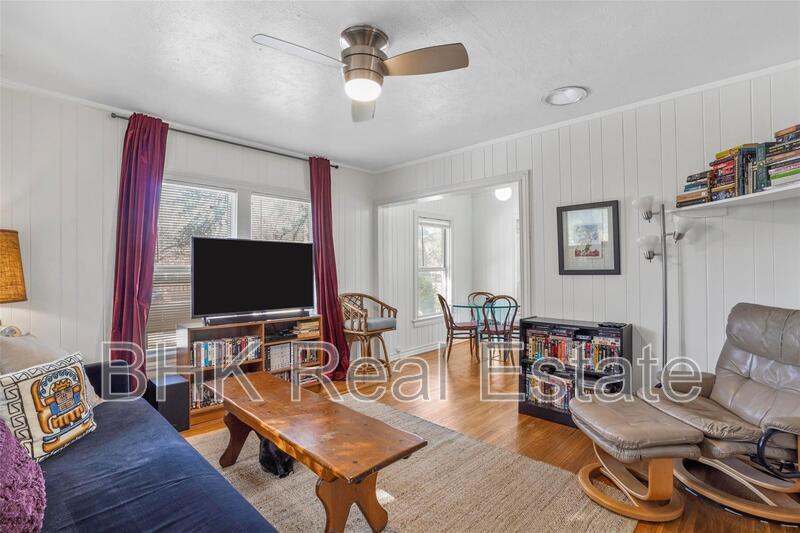 Foto principal - 1915 Clover Ln