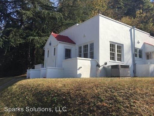 Foto del edificio - 2 br, 1 bath House - 403 E Elm Street