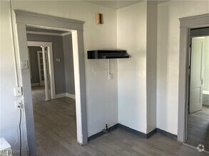 Building Photo - 13321 Gainsboro Ave