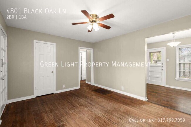 Foto del edificio - 4801 Black Oak Ln