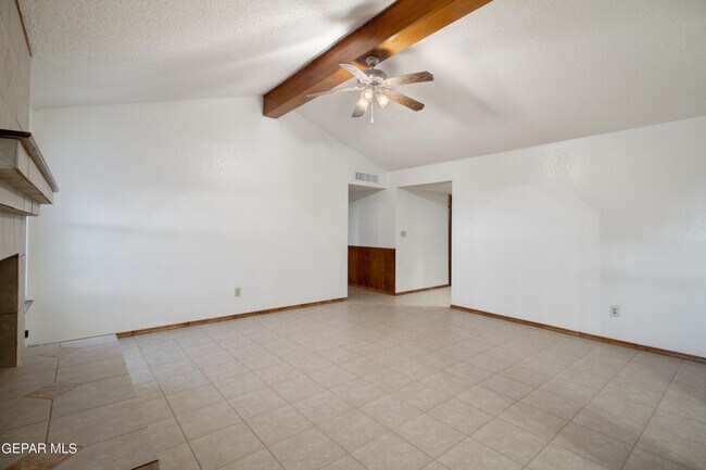 Foto del edificio - 11625 Cedar Crest Dr