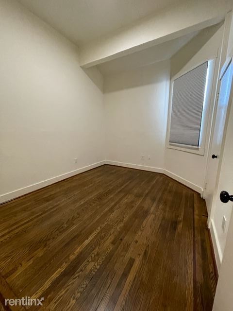 Building Photo - 3 br, 1 bath Duplex - 1668 12th St