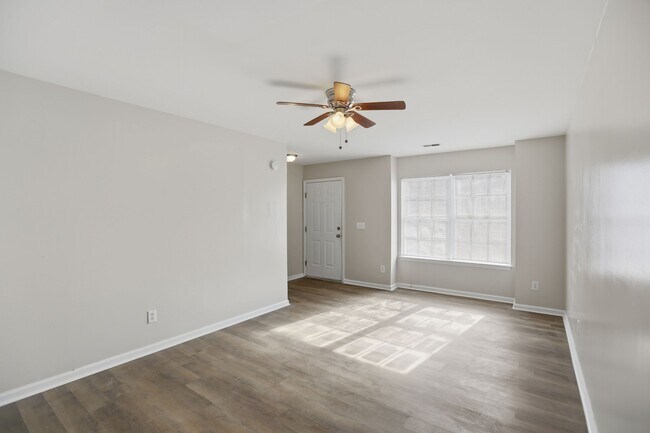 Foto del edificio - 4060 Cedars Pkwy