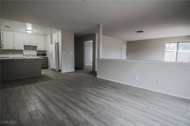 Building Photo - 7019 Grassy Knoll St