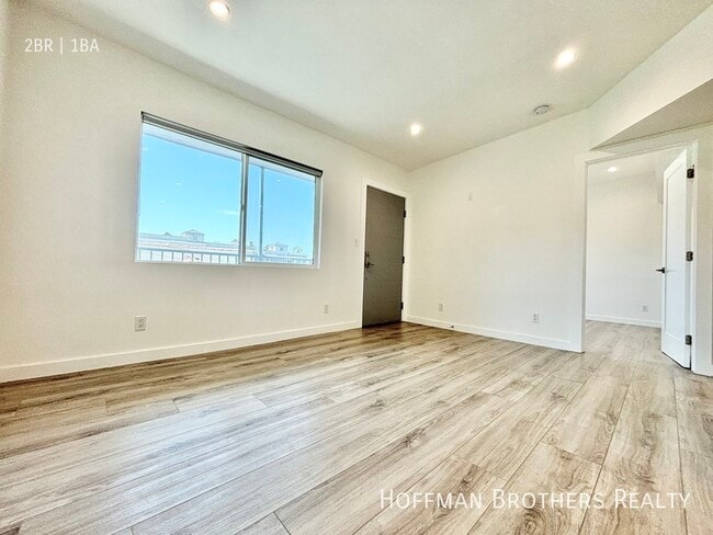 Building Photo - 5732 Aldama St