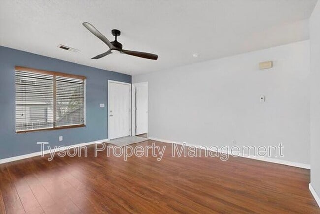 Building Photo - 11015 Connemara Dr SW