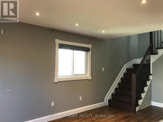 Building Photo - 455 Levanna Ln