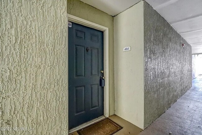 Fotografía del edificio - 3591 Kernan Blvd S