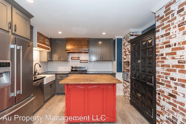 Building Photo - 3 br, 2 bath House - 3803 OVERLOOK DR,