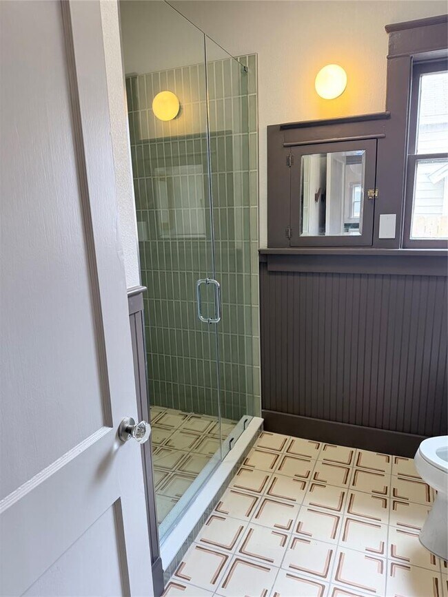 Foto del edificio - 1914 W Magnolia Ave