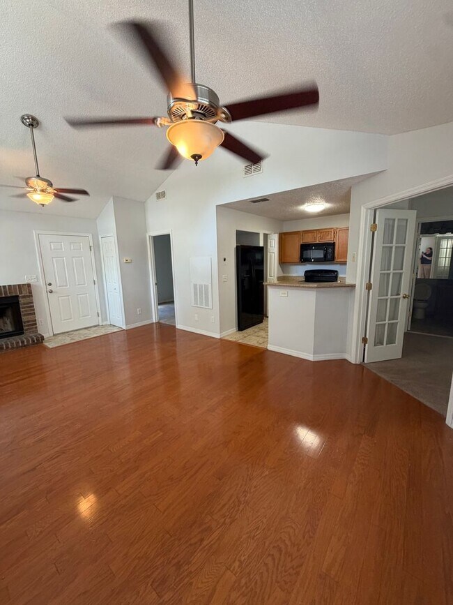 Building Photo - 949-201 Bird Bay Court