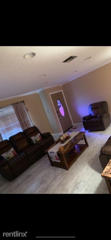 Building Photo - 3 br, 2 bath House - 301 Cascade Dr