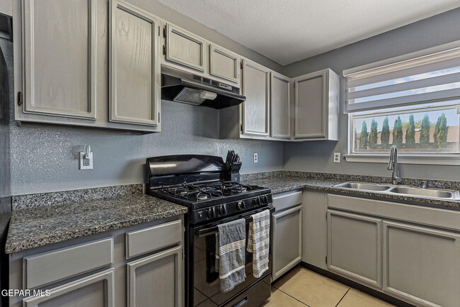 Foto del edificio - 12340 Tierra Humeda Dr