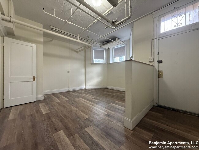 Building Photo - 1173 Boylston St