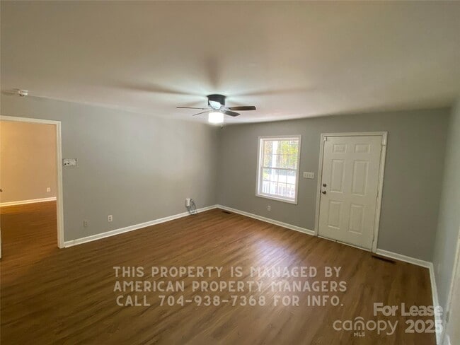 Foto del edificio - 5620 Charlie Walker Rd