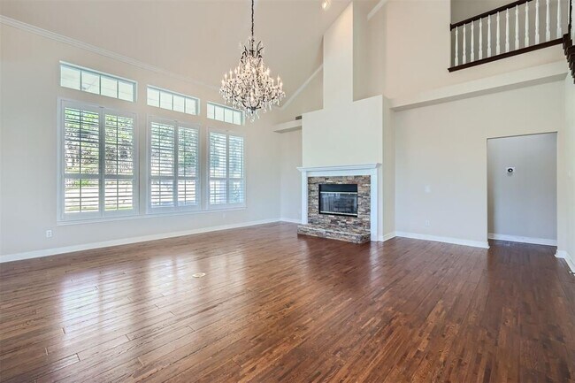 Foto del edificio - 2114 Cliffs Edge Dr