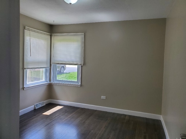 Foto del edificio - 1329 Campbell Ave