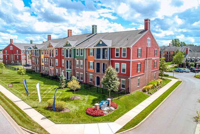 Building Photo - The Domain at Bennett Farms