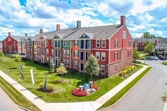 Building Photo - The Domain at Bennett Farms
