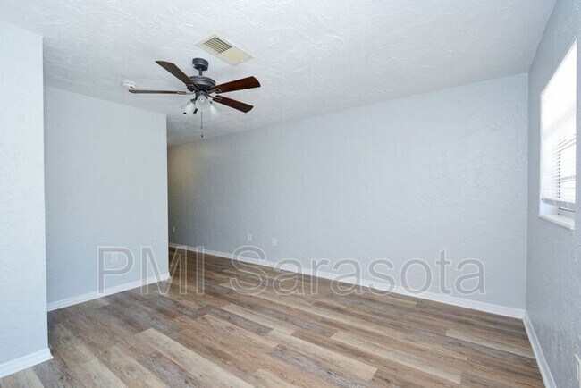 Foto del edificio - 2519 9th Ave W
