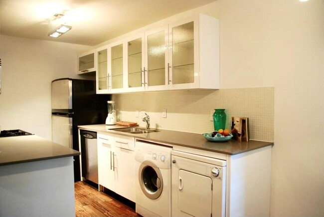 Foto del edificio - 1503 W 9th St