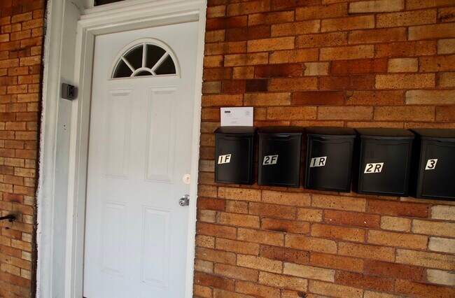 Foto del edificio - 145 Farson St