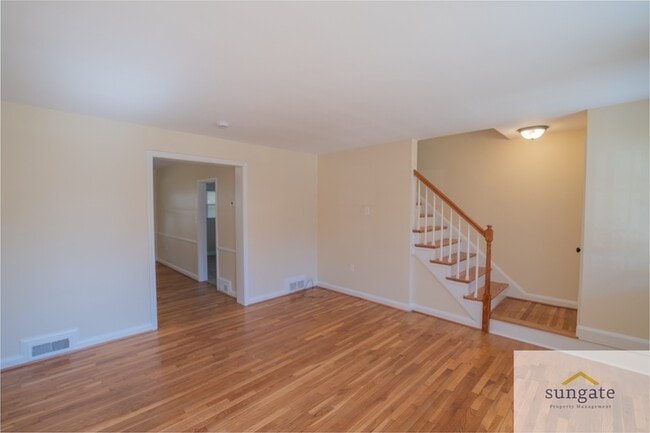 Foto del edificio - 1444 Meridene Dr