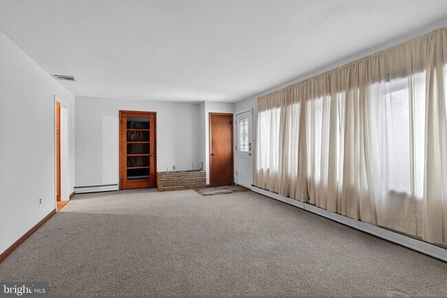 Foto del edificio - 764 Lakehurst Rd