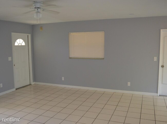 Building Photo - 2 br, 0.5 bath  - 2621 Grant St