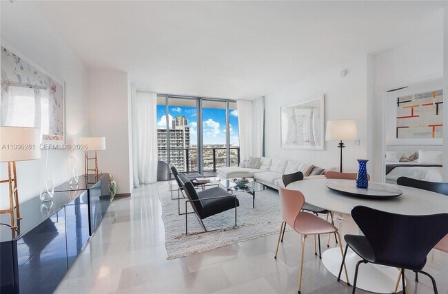 Foto del edificio - 68 SE 6th St