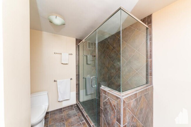 Building Photo - 2 bedroom in Chicago IL 60613