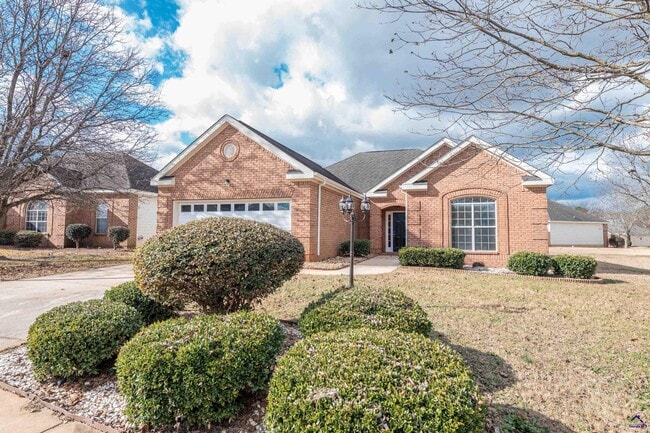 Building Photo - 100 Oldfield Ct