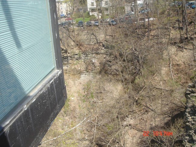 Foto del edificio - 120 Highland Pl