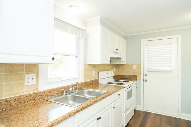Foto del edificio - Available June 12, 2024! 3 Bedroom 1 Bathr...