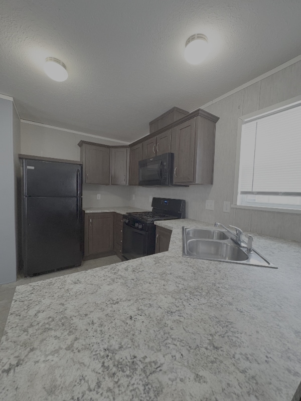 Building Photo - 27 W Manor St