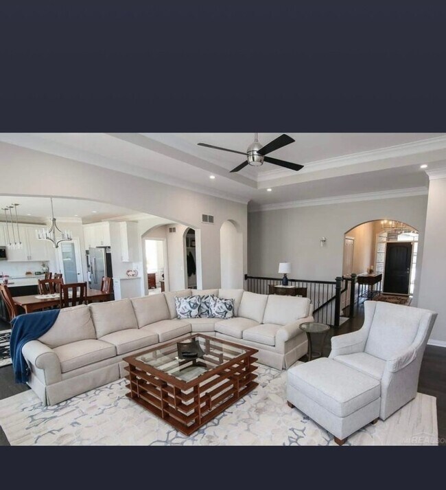 Foto del edificio - 3 Bedroom Single Family Home in Utica