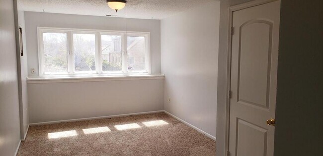 Foto del edificio - 1203 36th Avenue NE